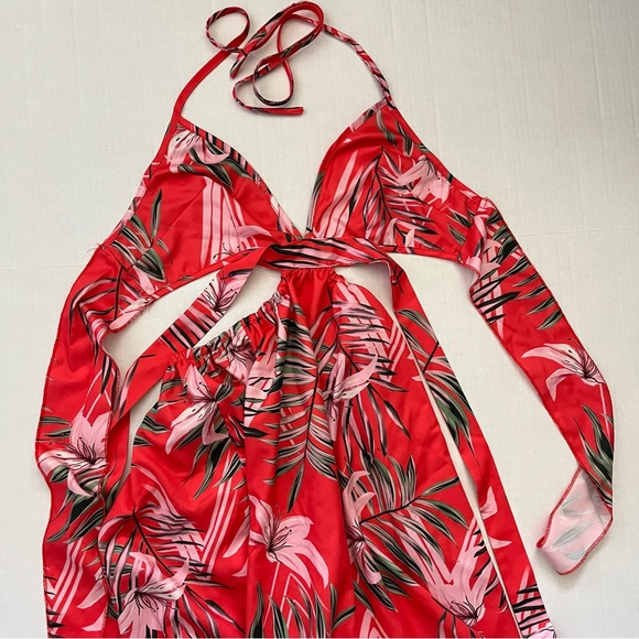 🎉6/$26🎉SHEIN Vcay Tropical Print Backless Knot Halter Neck - Picture 4 of 4